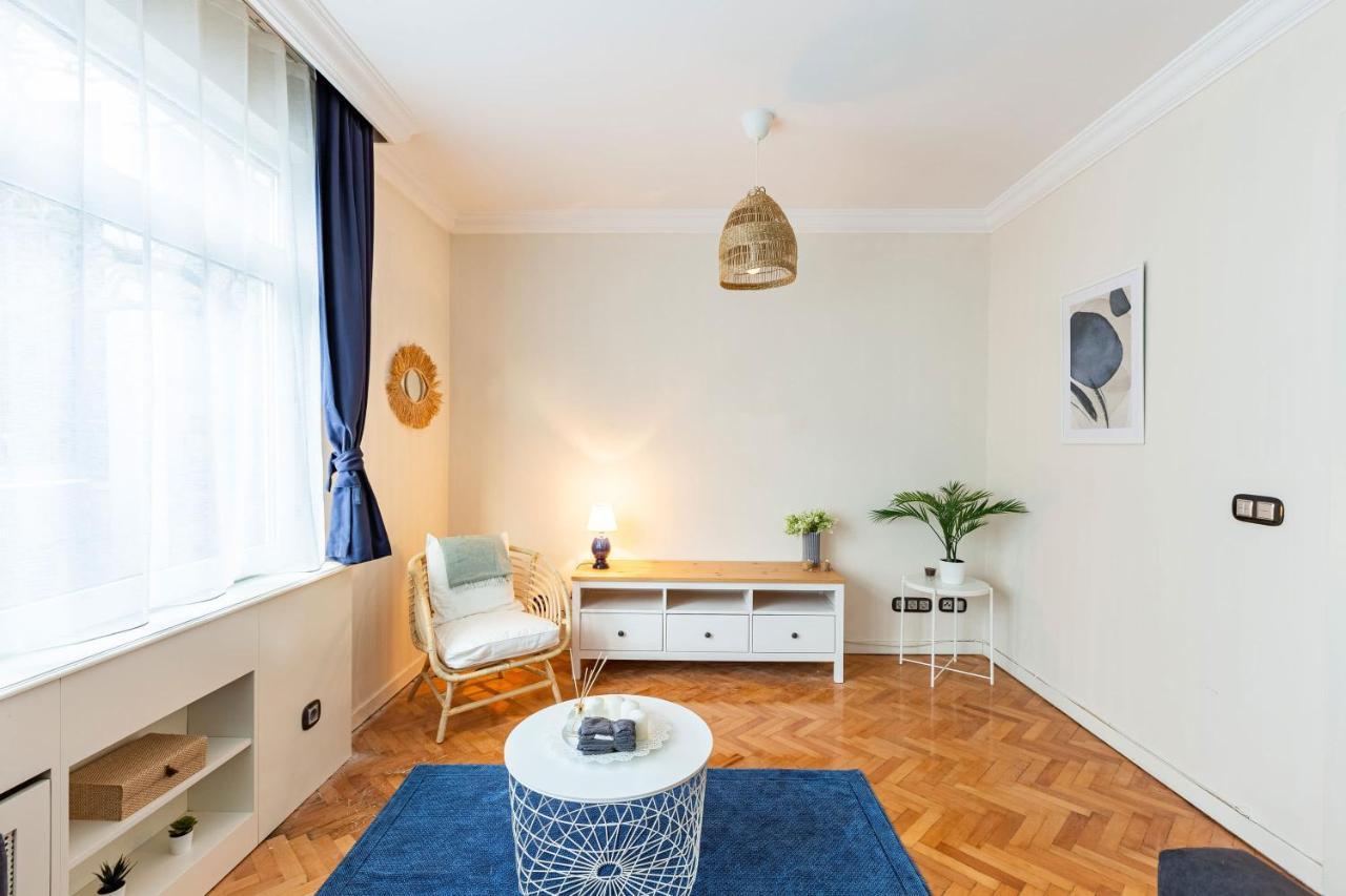Flat With Excellent Location In Tesvikiye, Sisli Apartment อิสตันบูล ภายนอก รูปภาพ