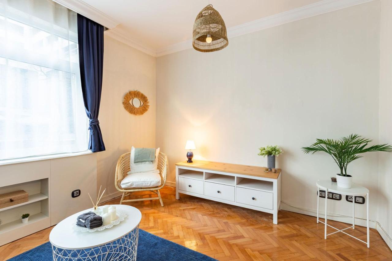 Flat With Excellent Location In Tesvikiye, Sisli Apartment อิสตันบูล ภายนอก รูปภาพ